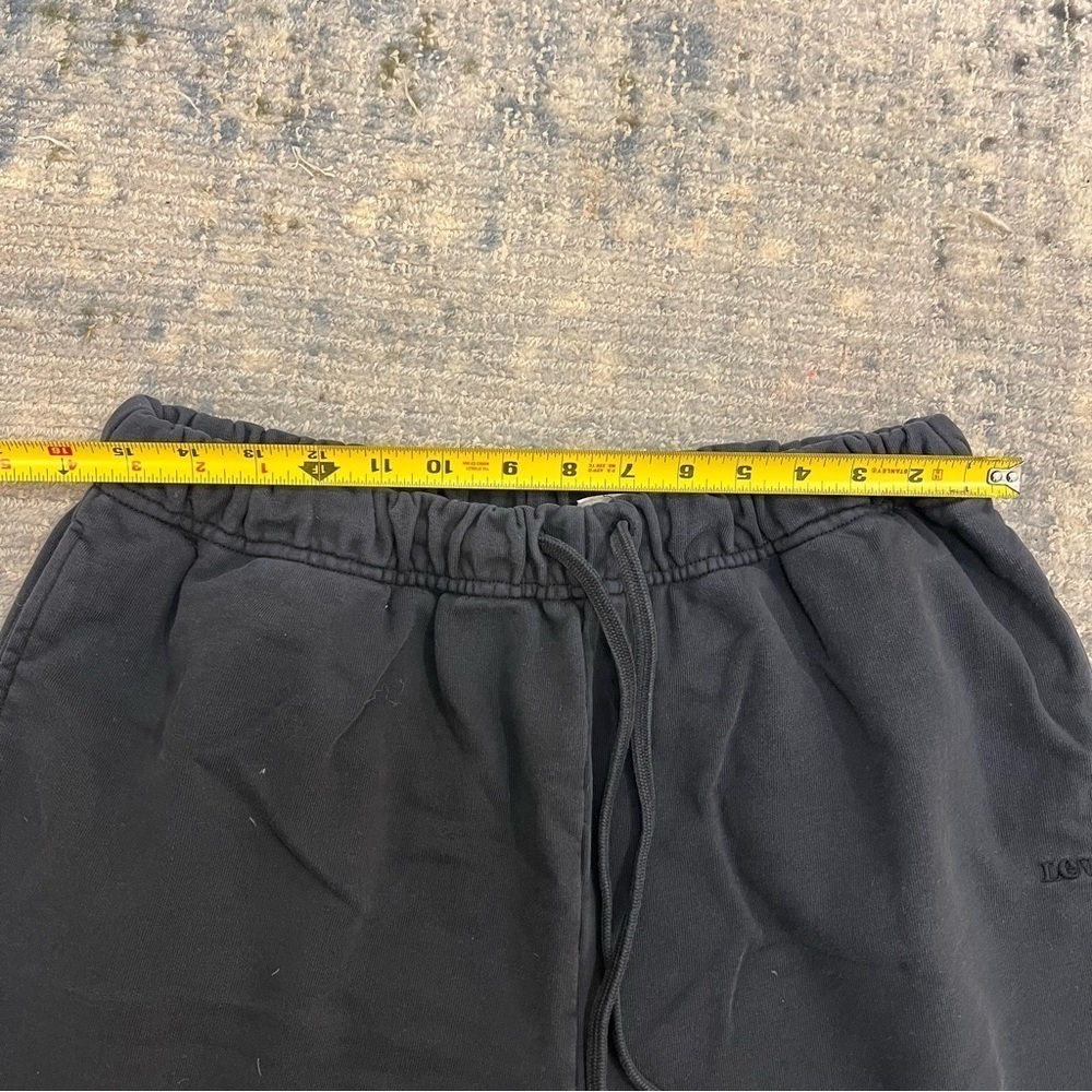 BUNDLE of Levi’s black sweatshirt AND sweatpants - Picture 8 of 17